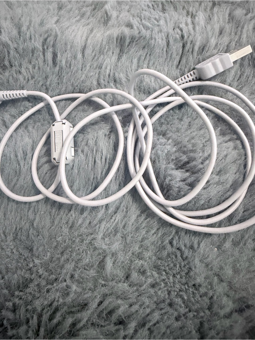 Bundle of Portable MP3 Players w/ Clip Controls - Picture 7 of 8